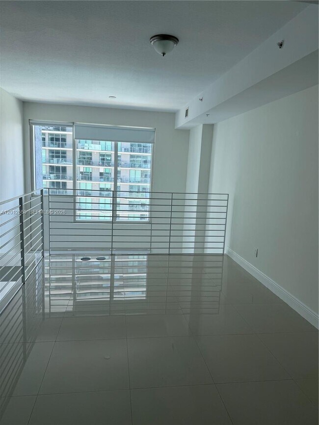 Foto del edificio - 60 SW 13th St