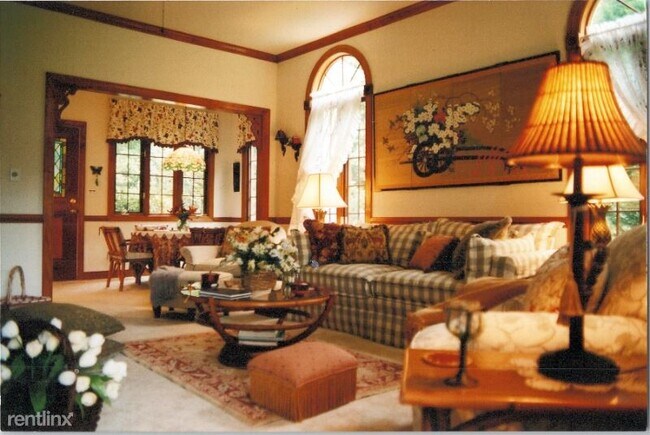 Building Photo - 2415 Pine Garth Run