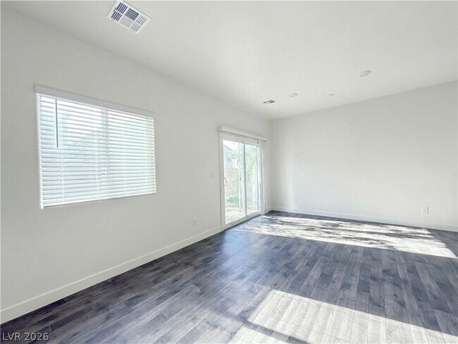 Building Photo - 12741 Epperly St