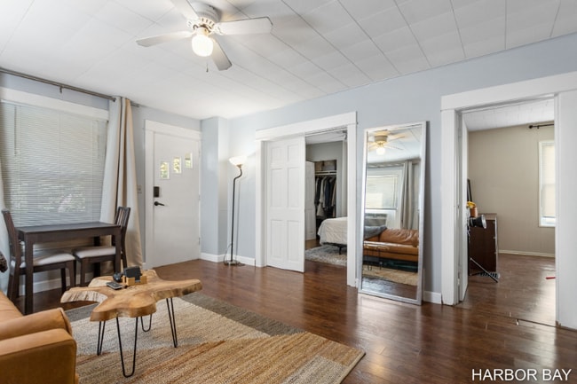 Foto del edificio - 718 Crescent St NE