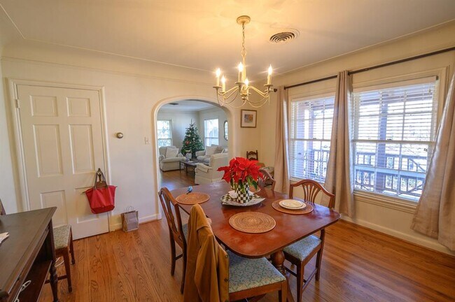 Foto del edificio - 4501 Emerson Ave