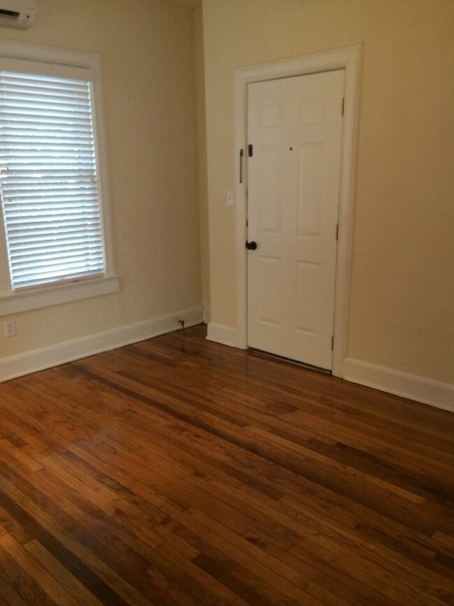 Photo - Margaret&#39;s Manor 919-A Apartment