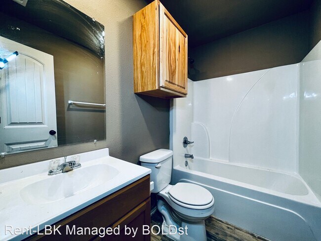 Building Photo - 3 br, 2 bath House - 1724 E Auburn St.