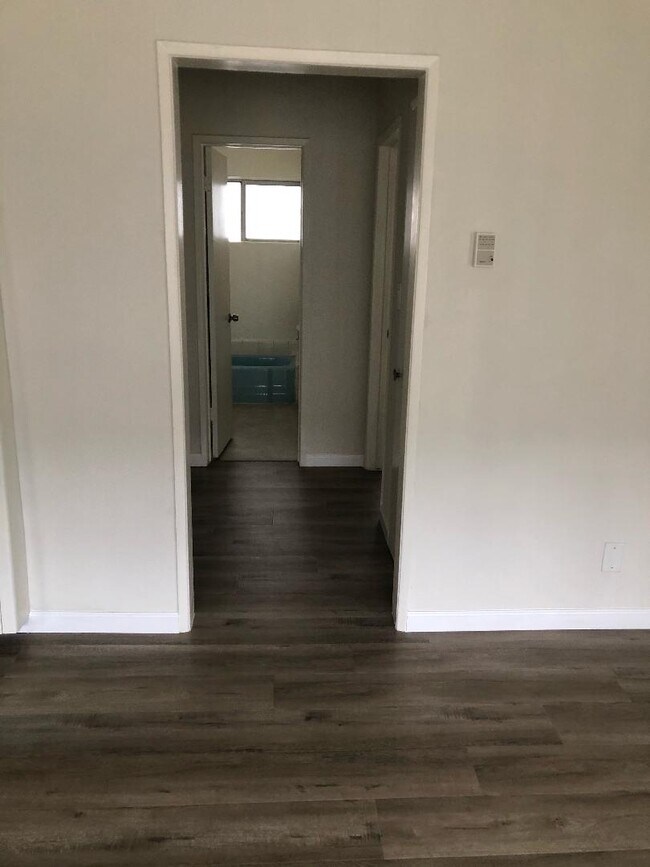 Foto del edificio - 3760 Jasmine Ave