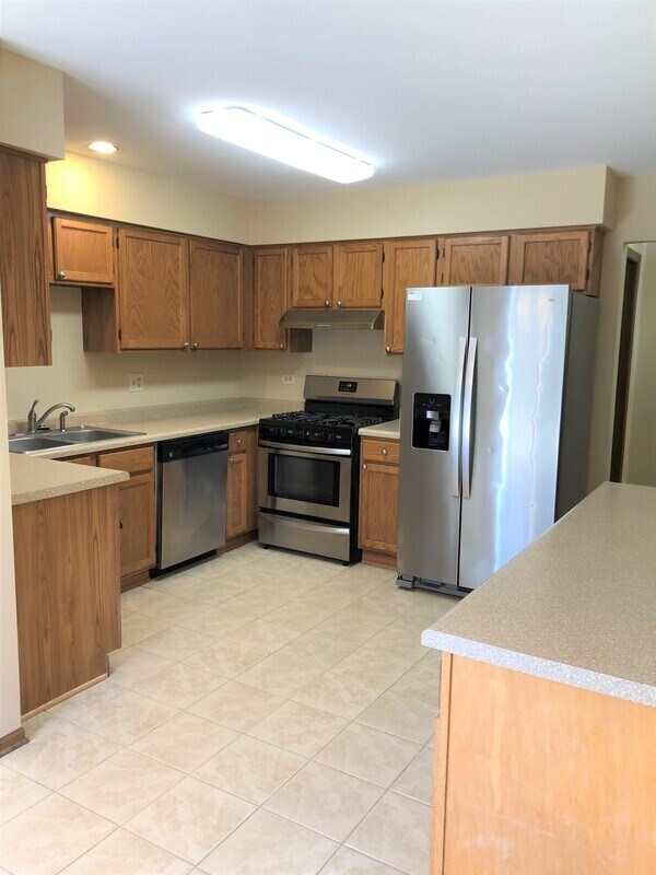 Building Photo - 1531 S Pembroke Dr