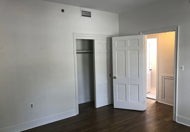 Bedroom 1 - 3039 M St NW