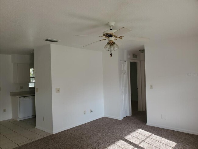 Foto del edificio - 3 Almond Ln