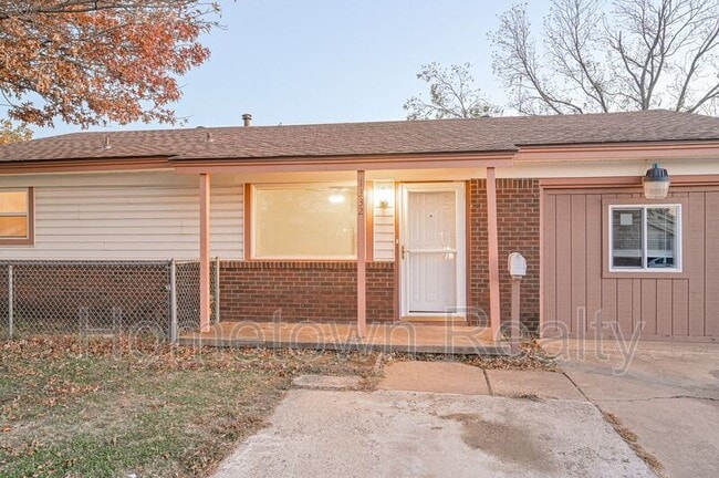 Building Photo - 1332 SW 63rd St