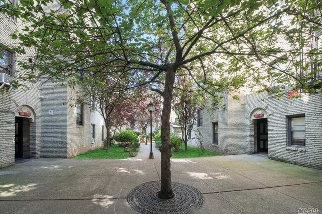 Building Photo - 21-06 35th St