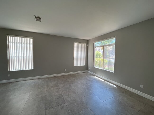 Foto del edificio - Stunning 2 story, 5-bedroom home in Rhodes Ranch