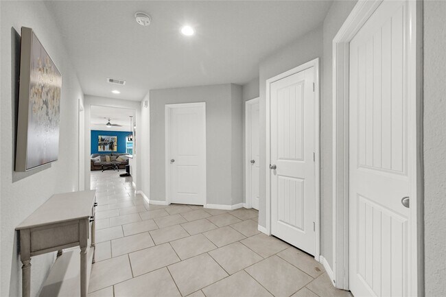 Foto del edificio - 3910 McDonough Way