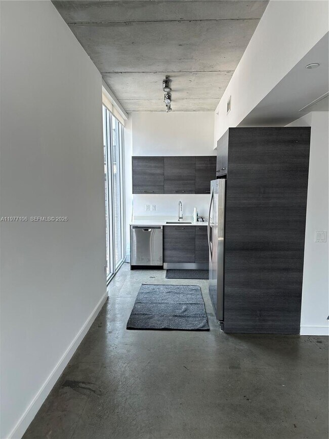 Foto del edificio - 151 SE 1st St