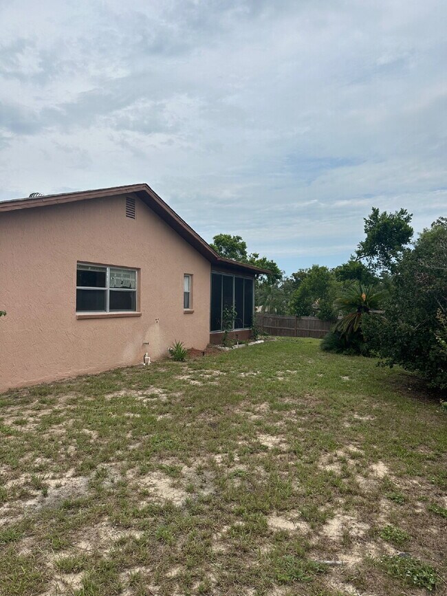 Foto del edificio - Cute 2 Bedroom, 2 Bathroom, 1 Car Garage H...