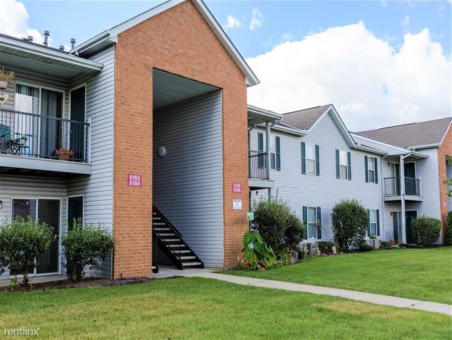 Building Photo - 990 Plumway Ln