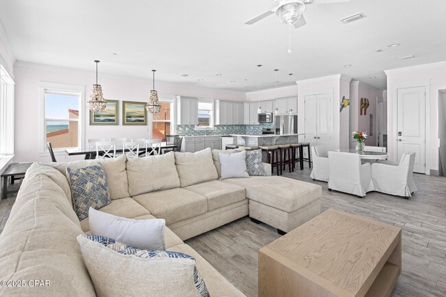 Foto del edificio - 17495 Front Beach Rd