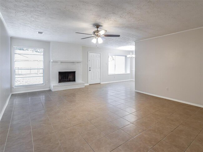 Building Photo - 2322 Grindstone Ln