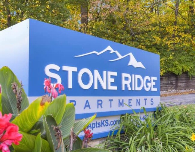 Letrero de entrada - Stone Ridge Apartments