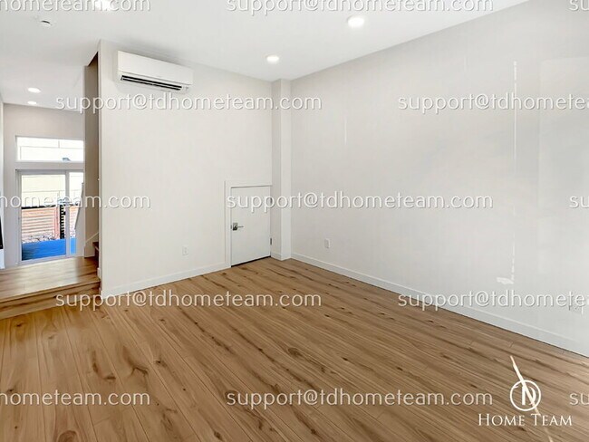 Foto del edificio - 3015 30th Ave W