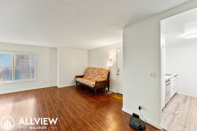 Foto del edificio - Amazing 2 Bed 1 Bath Condo Available Now!