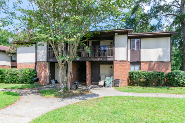 Building Photo - 1824-2020 Sheffield Dr