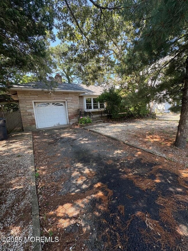Building Photo - 297 Cambourne Dr
