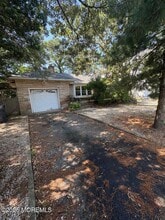 Building Photo - 297 Cambourne Dr