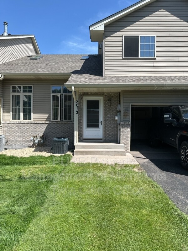 2013 103rd Ave NW, Coon Rapids, MN 55433 Townhome Rentals in Coon