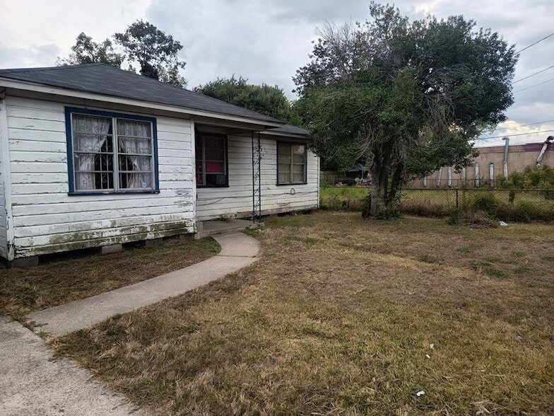 Foto principal - 5610 Cavalcade St