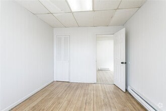 Building Photo - 85 Mapledale St
