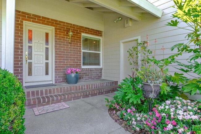 Photo - THREE BEDROOM TWO BATH  HOME in the Pocket/Greenhaven Area SEE VIDEO