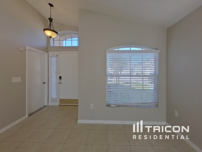 Foto del edificio - 2412 Cedarfield Ln