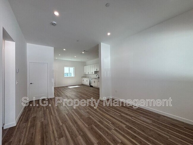Foto del edificio - 6727 Alcove Ave