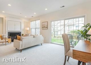Building Photo - 2 br, 2.5 bath House - 120 Rock Creek Dr