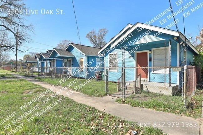 Photo - 3606 Live Oak St House