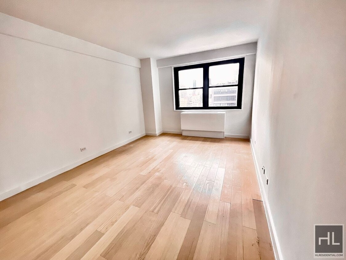 Primary Photo - East 39th Street