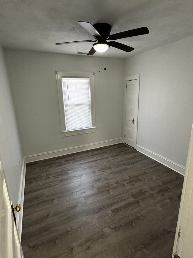 Bedroom 1 - 92 Varley St