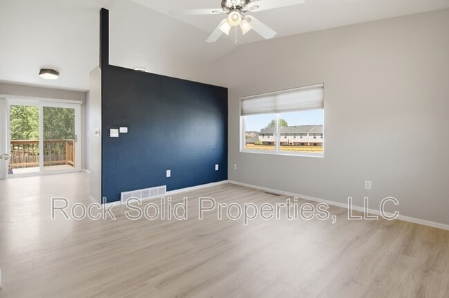 Building Photo - 4804 Saddleback Dr