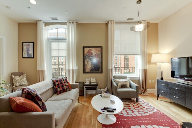 Foto del edificio - Luxury Condo at Landmark Lofts! Parking In...