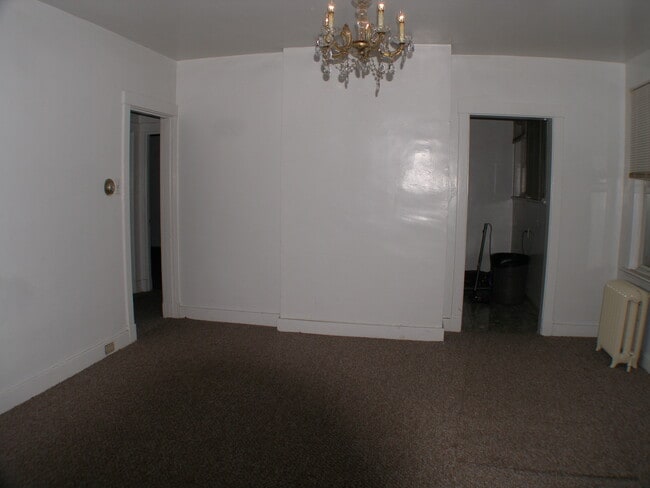 Building Photo - 2201 Pittock St
