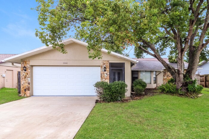 Foto principal - 5041 Circus Ln