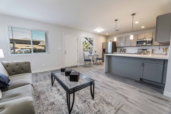 Open concept. - 339 Tin St