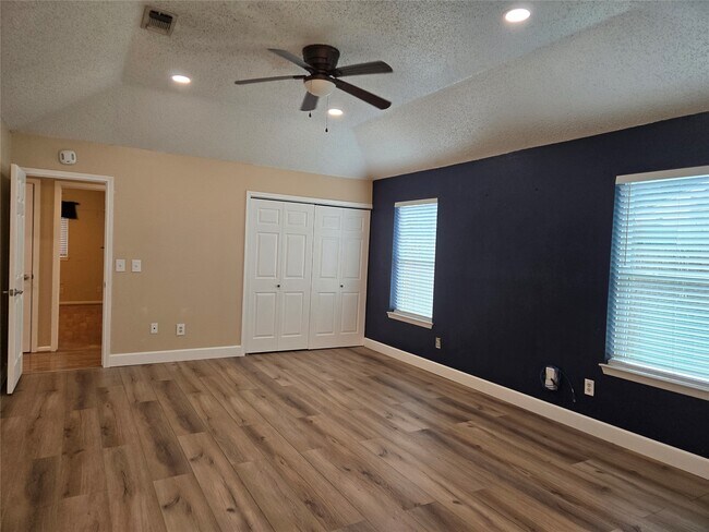 Foto del edificio - 12243 Fetlock Dr