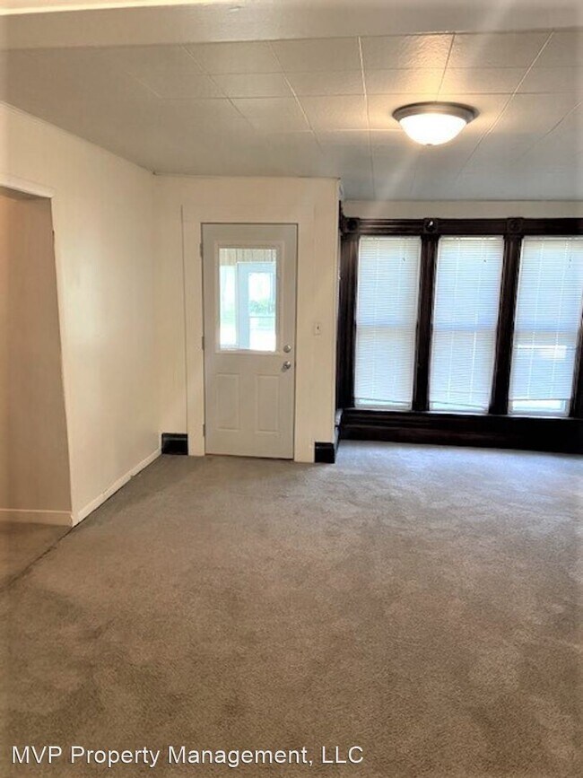 Building Photo - 5 br, 1.5 bath House - 212 N Youlon St.