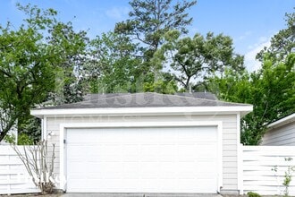 Building Photo - 18819 Atasca Oaks Dr