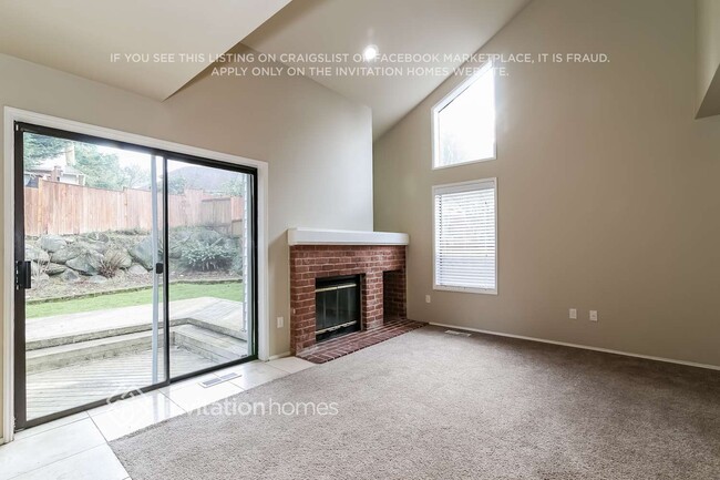 Building Photo - 720 50th St SE