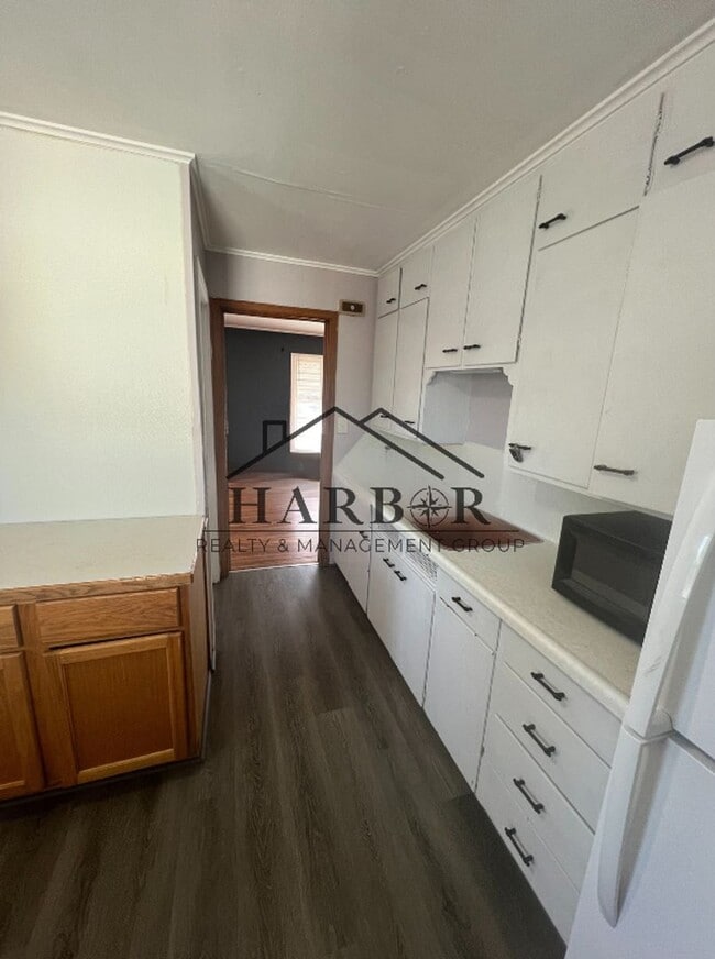 Foto del edificio - 1300 2nd Ave SW