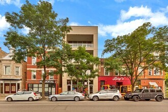 Building Photo - 1045 N California Ave