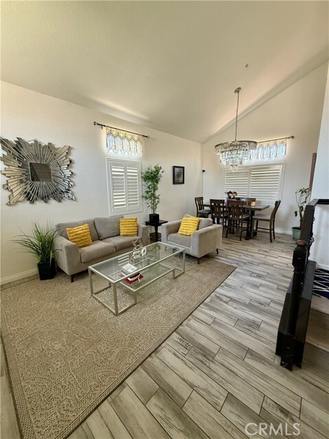Foto del edificio - 15645 Isleta Ln