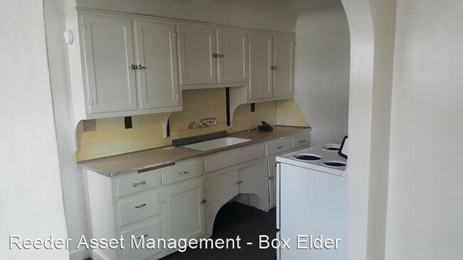 Foto del edificio - 70 N 500 E