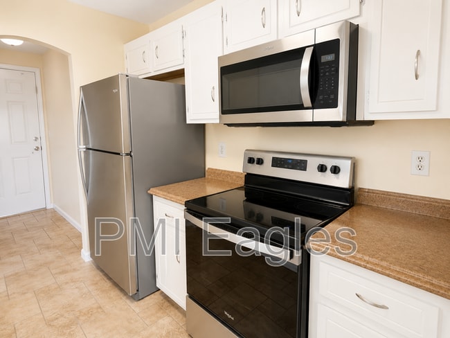 Building Photo - 1140 Timothy Ave